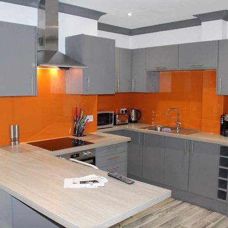 Townhouse Plus @ 282 Walthall Street 克鲁 外观 照片